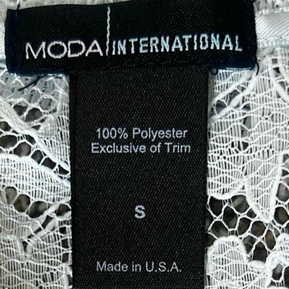 Moda International Lace Top - Picture 4 of 4